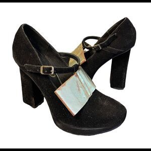 Vogue Platforms Shoes Black Velvet Gold Leather Bow 9